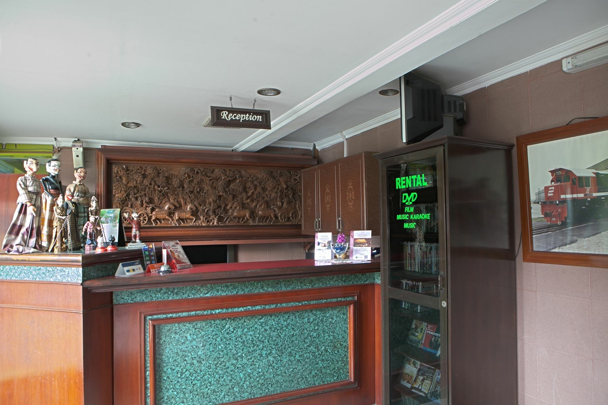 בנדונג Reddoorz Plus Near Riau Street מראה חיצוני תמונה