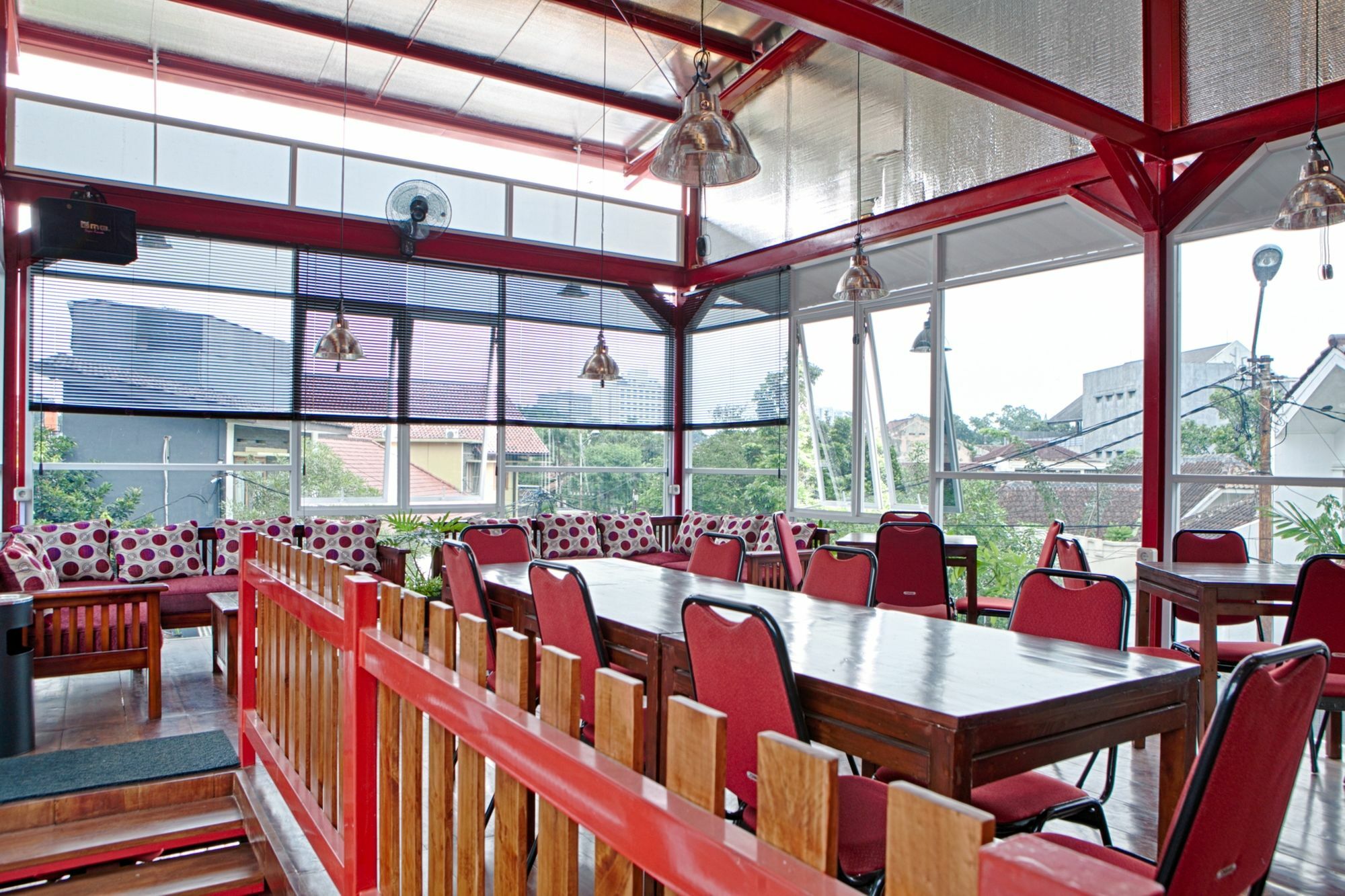 בנדונג Reddoorz Plus Near Riau Street מראה חיצוני תמונה