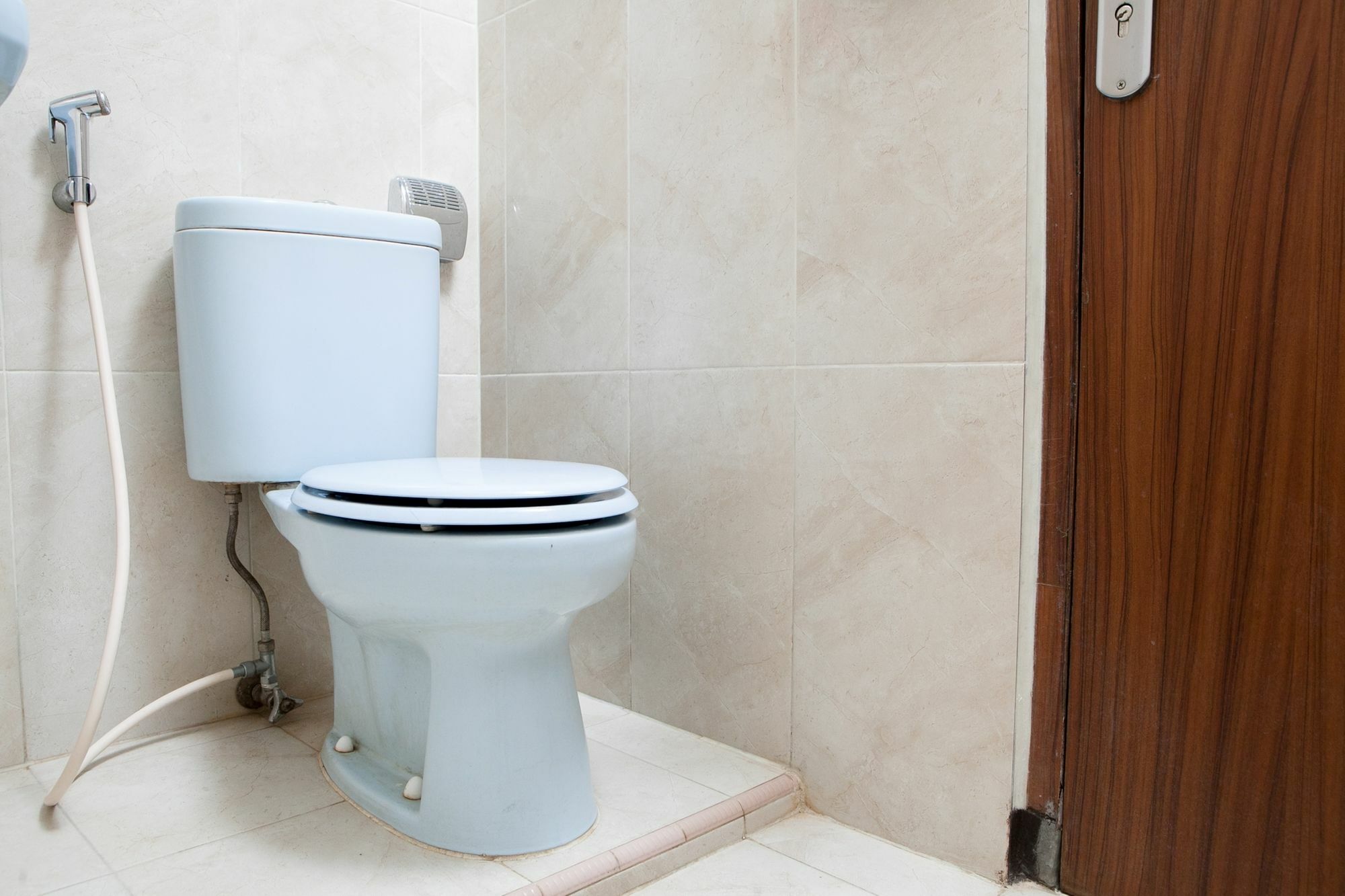 בנדונג Reddoorz Plus Near Riau Street מראה חיצוני תמונה